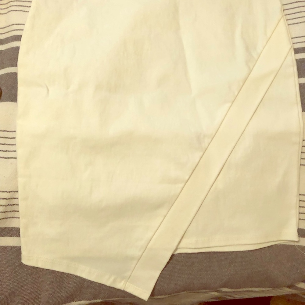 Asymmetrical skirt